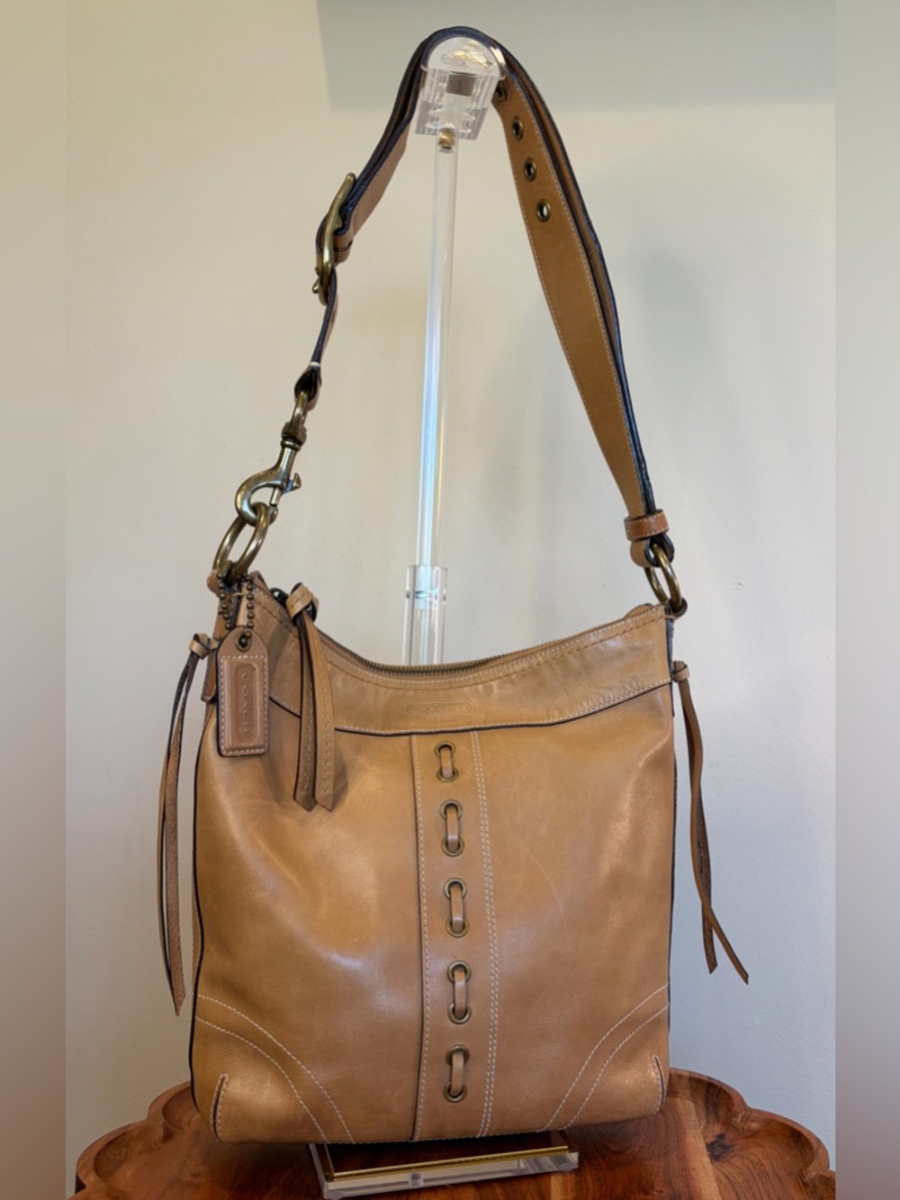 Vintage COACH Saddle Brown Chelsea Laced Shoulder Bag 10399 - Picture 17 of 17